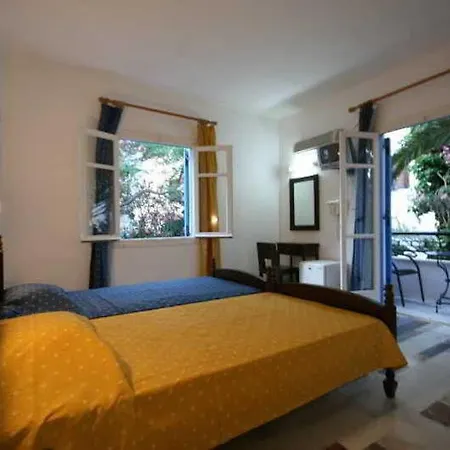 Mare Naxia Hotel 2*