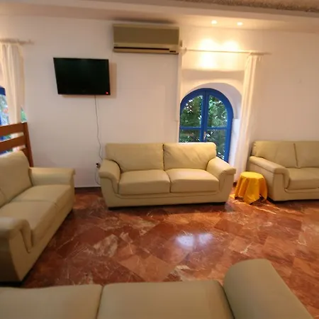 Mare Naxia Hotel 2*